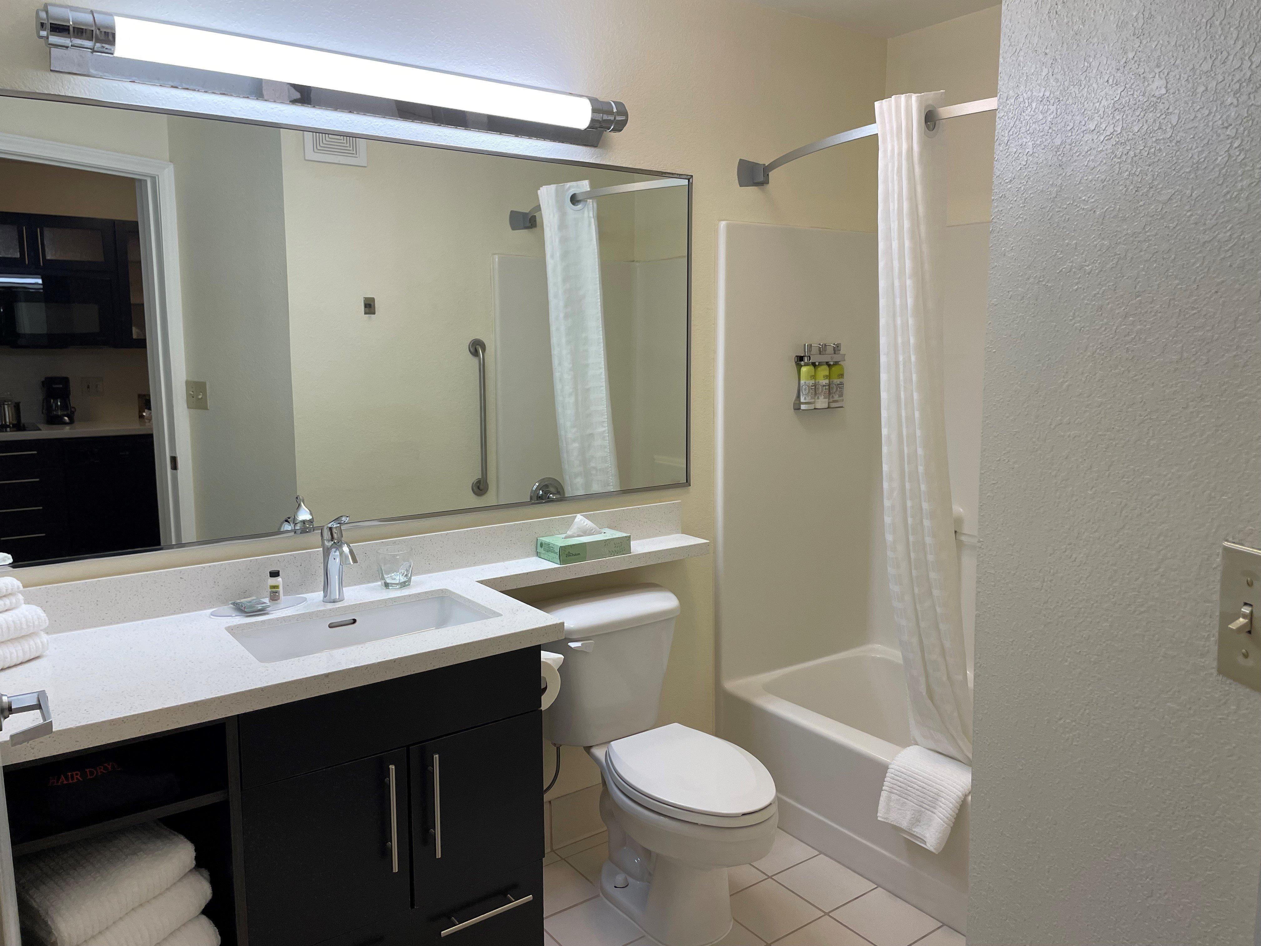 Candlewood Suites East Lansing By Ihg Exteriör bild